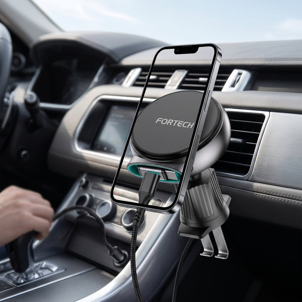 حامل شاحن لاسلكي مغناطيسي للسيارة من FORTECH موديل FWH-001 – قاعدة تثبيت للهاتف بفتحة التهوية متوافقة مع MagSafe